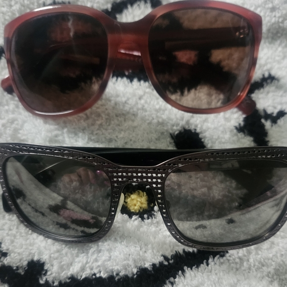 Two pairs of marc by marc jacobs glasses - Picture 1 of 4